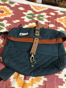 house of Tara laptop bag