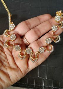 Elegant Gold-Tone Necklace