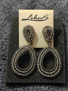 Black Metal Teardrop Crystal Dangler Earrings