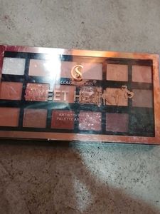 eyeshadow