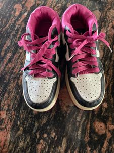 Nike Air Jordan Pink