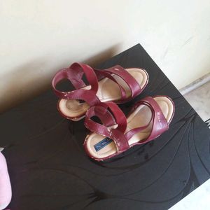 I am selling women hills