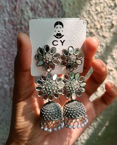 Mirror Sunflower Silver Jhumka🤍