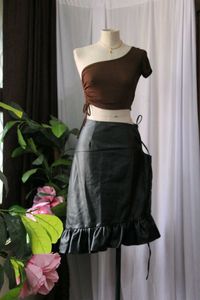 H&amp;M One Shoulder Crop Top