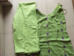 Green Kashmiri Embroidered Kurta Set