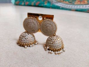 White And Golden Jhumka