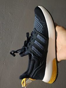 Stylish Adidas Sneakers.Bramd New