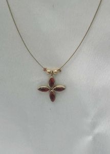 Red Stone Floral Pendant Necklace