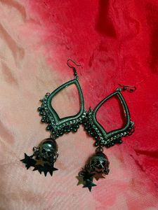 Skull Star Drop Earrings