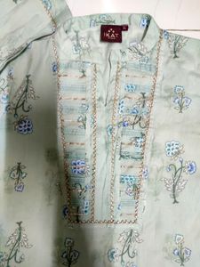 Elegant Kurta Set From IKAT