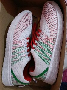 Sports Shoes