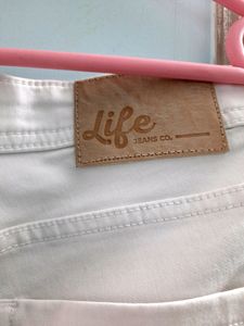 Life White Shorts(Men)