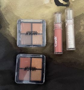 Huda Beauty 3D Highlighter Palette Shade Pink Sand