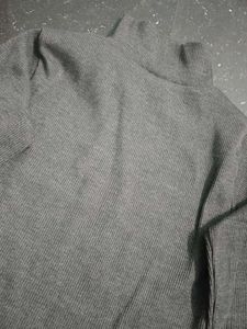 Gray Turtleneck Long Sleeve Top