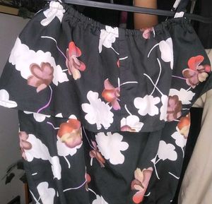 Black Floral Ruffle Crop Top