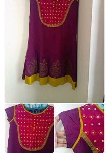 2 Kurties Like New