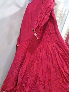 Elegant Rani Embroidered Kurta Set