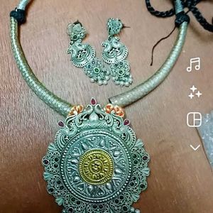 Harshali Neckless
