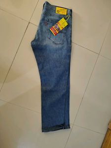New Jeans With Tag. Available Till Sunday