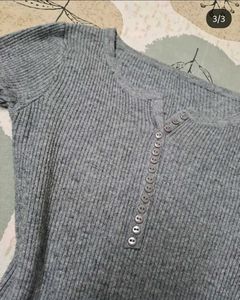 Ribbed Fitted Gray Top ( Bodycon)