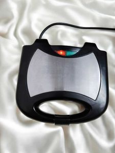 🌸Prestige Grilled Sandwich Toaster 800watt PCMFS