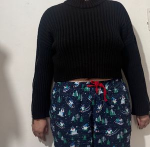 Black Ribbed Cropped Turtleneck Sweater