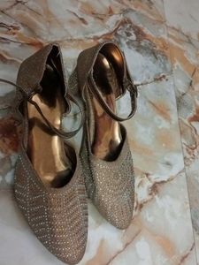 Gold Ballerinas heel