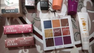 💥 Makeup Bundle (9) With Organiser Baskets