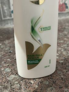Dove Hairfall Rescue Detangling Conditioner