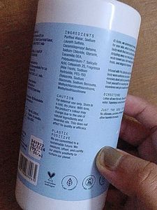 arata 1% salysalic acid daily body wash