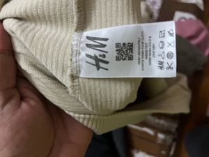 H&amp;M tshirt