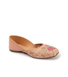Embroidered Peach Juttis