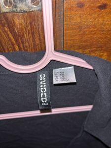 H&amp;M Tie Crop Top