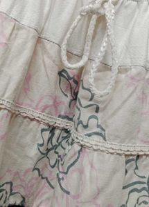 Cute White Printed Skirt(Woman)