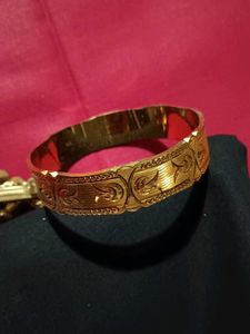 Bangle And Stones Clip
