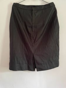 BLACK SKIRT