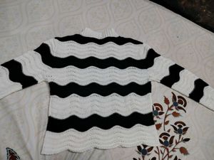 Black and white winter wear Top