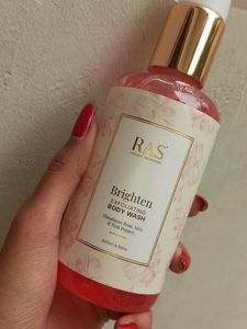Ras brighten Exfoliating Body Wash