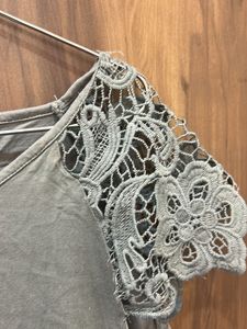 Casual Top With Net Hands