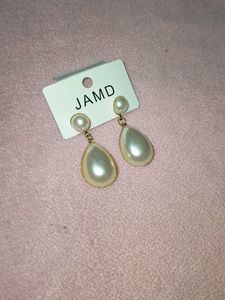 SALE 🆕Gold Flower Earrings