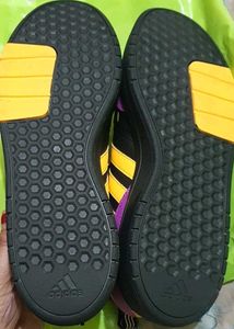 Adidas Sneakers