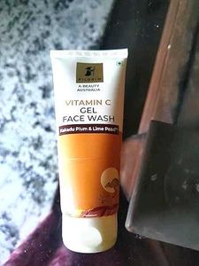 Pilgrim Australian Vitamin C Gel Face Wash o