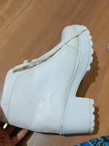 New Boots With Golden Stars✨ 😍🥾❤️