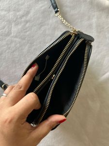 Dragonfly Black Mini Sling