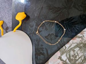 Delicate Gold Bracelet With Crystal Beads