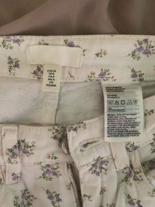 H&amp;M Floral Twill Trousers