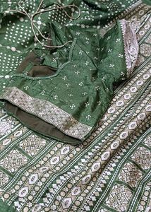 Green Bandhni Silk Saree With Blouse