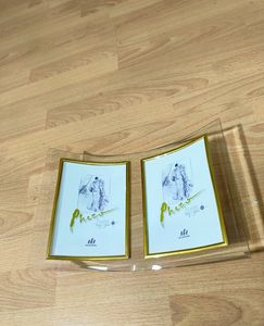 Huahong New Curved Glass Gold Photo Frame