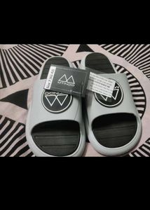 MTINDO Black &amp; White Slides