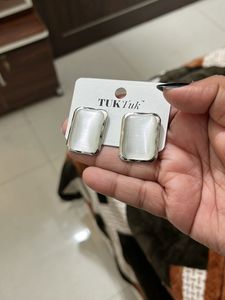 Anti-tarnish premium, Korean stud